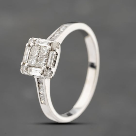 Second Hand 18ct White Gold 0.66ct Diamond Square Cluster Ring 41482047