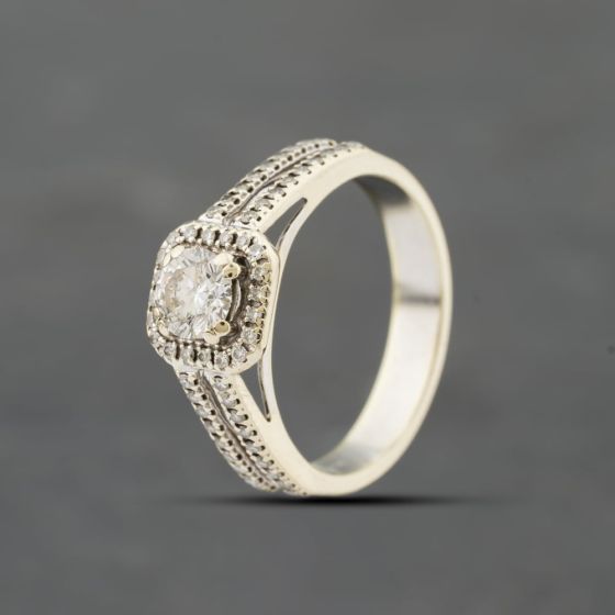 Second Hand 14ct White Gold 0.70ct Brilliant Cut Diamond Diamond Set Open Shoulders Cluster Ring 41482156