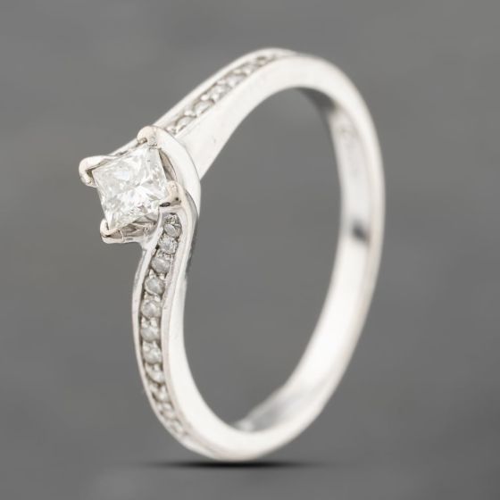 Second Hand 18ct White Gold Princess Cut Diamond Shoulder Set Solitaire Ring 41482328