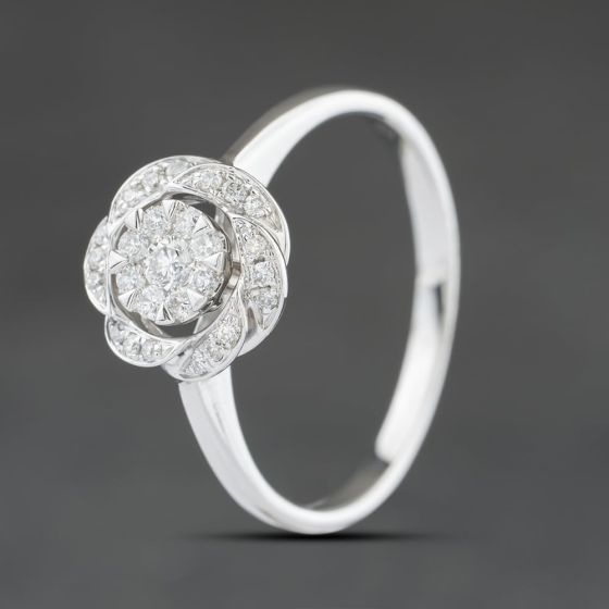 Second Hand Vintage 18ct White Gold 0.25ct Diamond Halo Cluster Ring 41482567