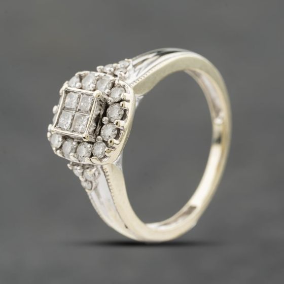 Second Hand 9ct White Gold 0.50ct Diamond Cushion Cluster Ring 41482660