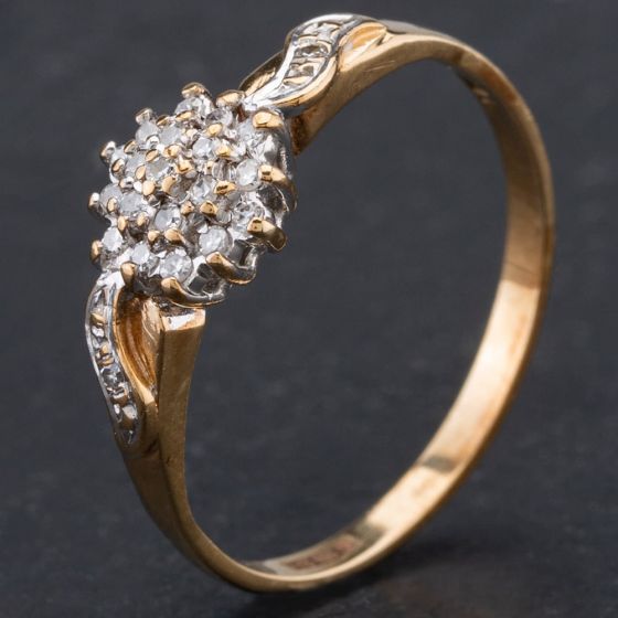 Second Hand 9ct Yellow Gold Brilliant Cut Diamond Round Cluster Ring 4167344