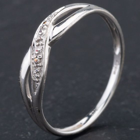 Second Hand 9ct White Gold Brilliant Cut Diamond Open Work Crossover Ring 4167351