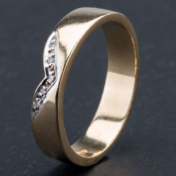 Second Hand 9ct Yellow Gold V-Shape Diamond Set 4mm Wedding Ring 4187102