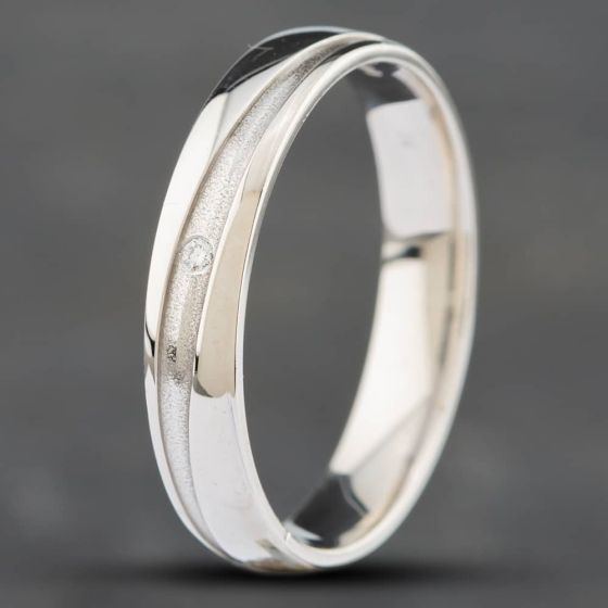 Second Hand 14ct White Gold Diamond 6mm Patterned Wedding Ring 41871098