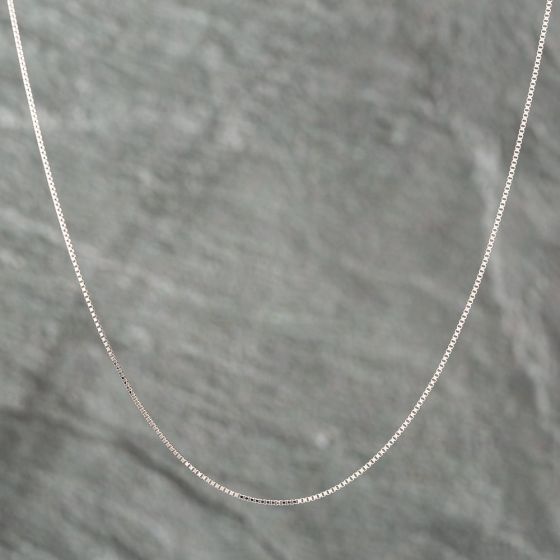 Second Hand Platinum 18 Inch Box Chain 43041008