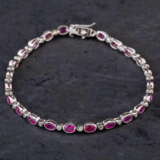 Second Hand 14ct White Gold 5.30ct Ruby & 0.23ct Brilliant Cut Diamond Line Rubover Set 7 Inch Bracelet 4307025
