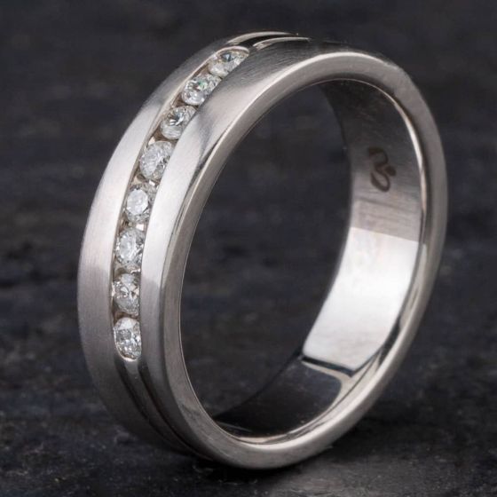 Second Hand 14ct White Gold 0.25ct Brilliant Cut Diamond Channel Set Textured 5.0mm Wedding Ring 4312112