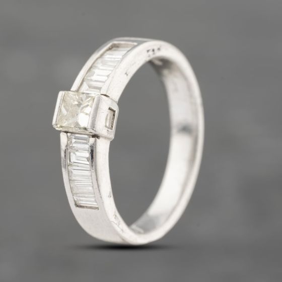Second Hand Platinum 0.79ct Princess Cut Diamond Dress Ring 43121266