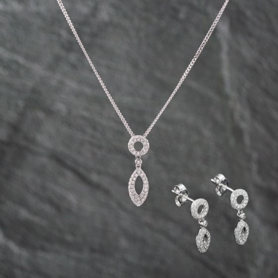 Second Hand 18ct White Gold Brilliant Cut Diamond Marquise Shaped Jewellery Set 43141261