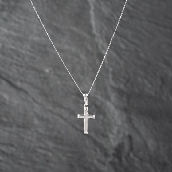 Second Hand White Gold Plain Cross Pendant & 18 Inch Curb Chain 43141262