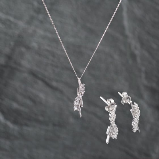 Second Hand 18ct White Gold 0.25ct Brilliant Cut Diamond 18 Inch Curb Jewellery Set 43141297