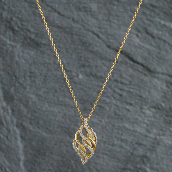Second Hand 9ct Yellow Gold 0.20ct Diamond Pendant & 18 Inch Prince Of Wales Chain 4314163