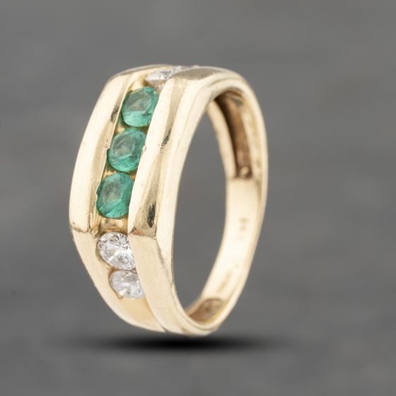 Second Hand 14ct Yellow Gold Emerald & 0.67ct Brilliant Cut Diamond Set Signet Ring 43151023