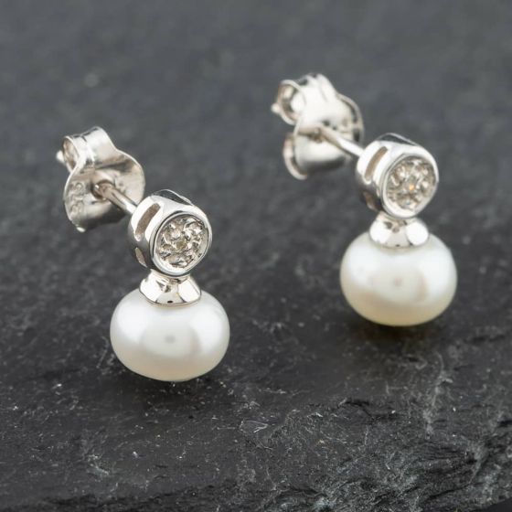 Second Hand White Gold Freshwater Pearl & Diamond Stud Earrings 43171070