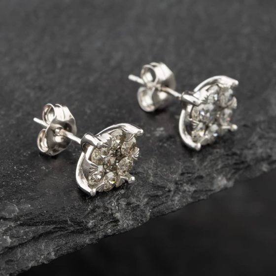 Second Hand 9ct White Gold 1.00ct Brilliant Cut Diamond Cluster Stud Earrings 43171131