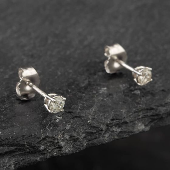 Second Hand 14ct White Gold 0.25ct Brilliant Cut Diamond Stud Earrings 43171143