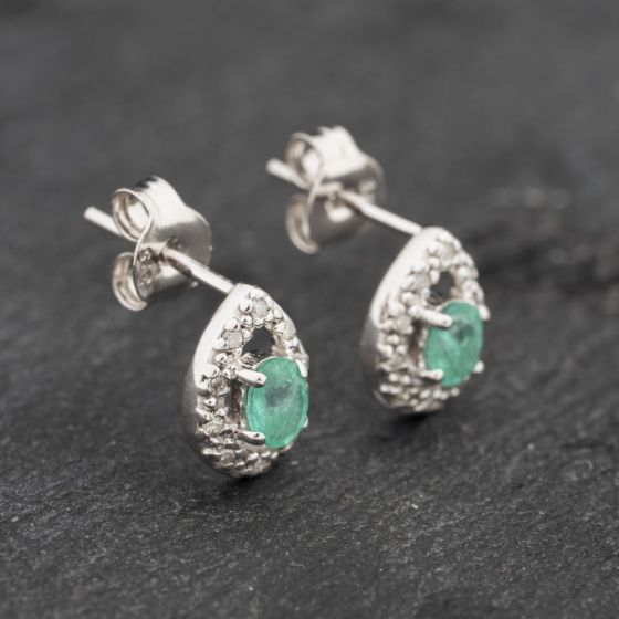 Second Hand 9ct White Gold 0.26ct Emerald & Diamond Teardrop Cluster 8mm Stud Earrings 43171314