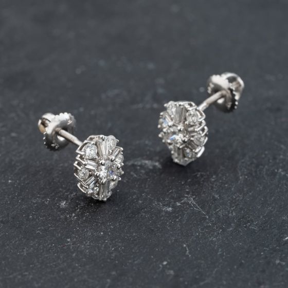 Second Hand 14ct White Gold 0.90ct Diamond Multi-Cut Stud Earrings 43171366