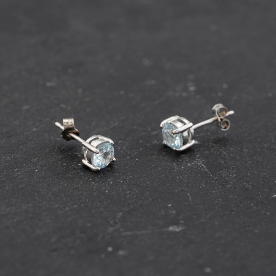 Second Hand White Gold 4.5mm Blue Topaz Set Stud Earrings 43171377