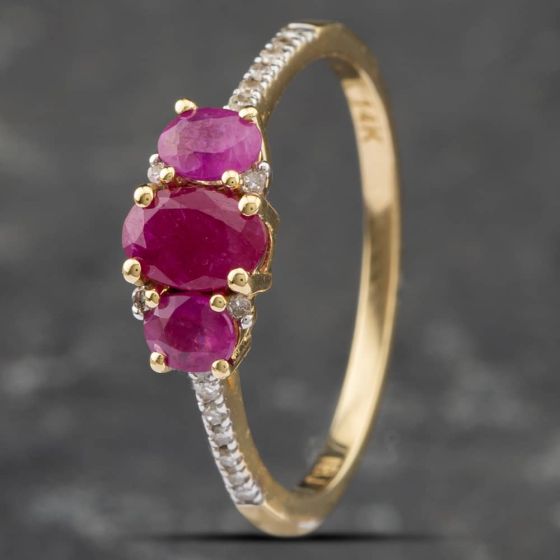 Second Hand 14ct Yellow Gold Ruby & Diamond Set Shoulders Three Stone Ring 43351027