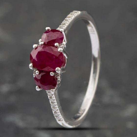 Second Hand 14ct White Gold Oval Cut Ruby & Diamond Set Shoulders Three Stone Ring 43351028