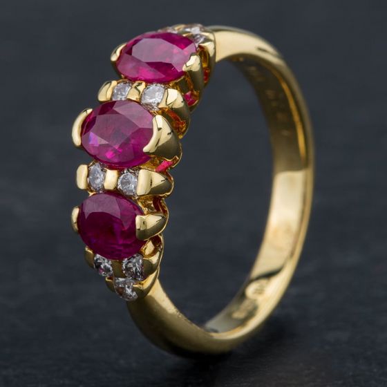 Second Hand 18ct Yellow Gold Ruby Baguette Diamond Dress Ring 4335151