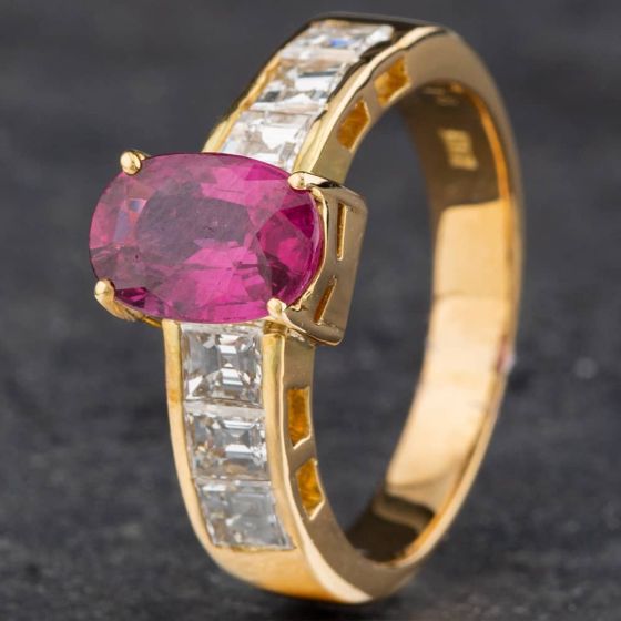 Second Hand 18ct Yellow Gold 1.73ct Ruby & 1.18ct Brilliant Diamond Dress Ring 4335161