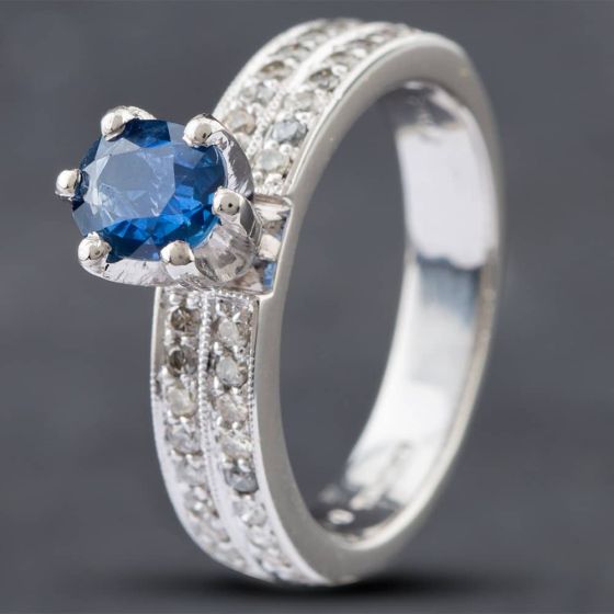 Second Hand Platinum Oval Cut Sapphire & Brilliant Cut Diamond Dress Ring 43361070