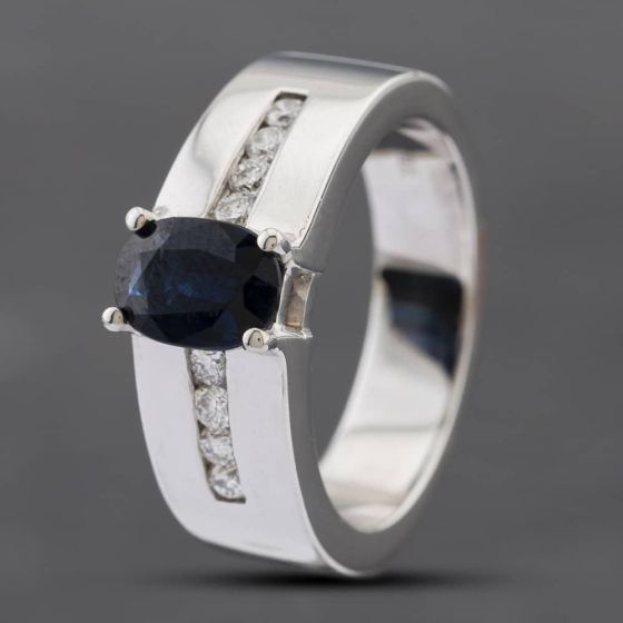 Second Hand 14ct White Gold Oval Cut Sapphire & Brilliant Cut Diamond Band Ring 43361093