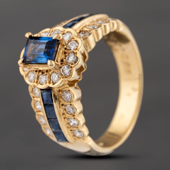 Second Hand 18ct Yellow Gold 0.49ct Sapphire & 1.30ct Brilliant Cut Diamond Oval Fancy Cluster Ring 43361168