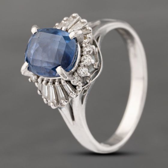 Second Hand Platinum 3.00ct Sapphire & 0.53ct Diamond Oval Cluster Ring 43361169