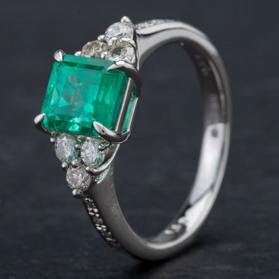Second Hand Platinum Emerald Baguette Diamond Dress Ring 4337058