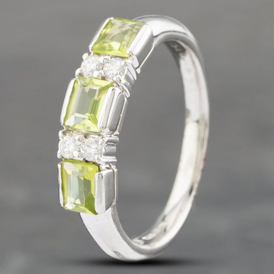 Second Hand Platinum Peridot & 0.15ct Brilliant Cut Diamond Seven Stone Ring 43541003