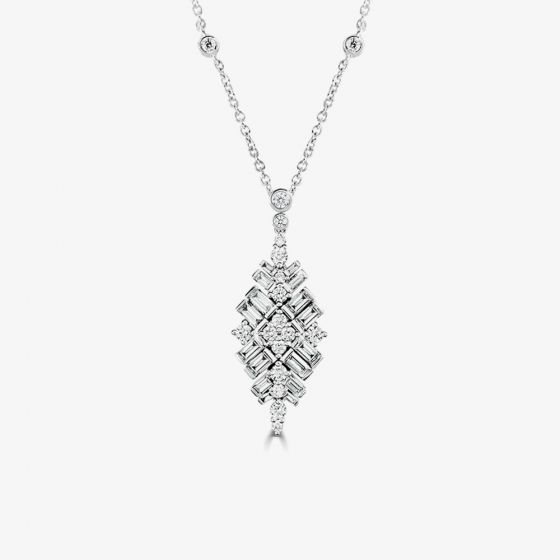 18ct White Gold 1.86ct Diamond Cluster Pendant Necklet LG201/PA