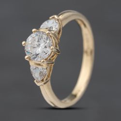 Second Hand 9ct Yellow Gold Cubic Zirconia Heart Shoulders Three Stone Ring 41103544