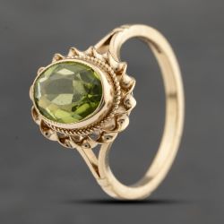 Second Hand 9ct Yellow Gold Peridot Oval Twist Edge Dress Ring 41103612