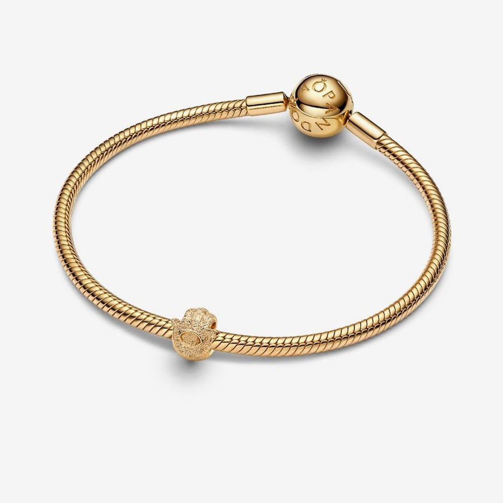PANDORA 764042C00 14ct Yellow Gold Plated Textured Hamsa Hand