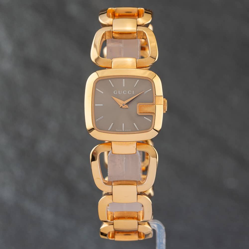 Ladies gently worn Gucci watch Gucci Vintage Ladies 3000 L Quartz Swiss Watch Gold Tone  main image 3