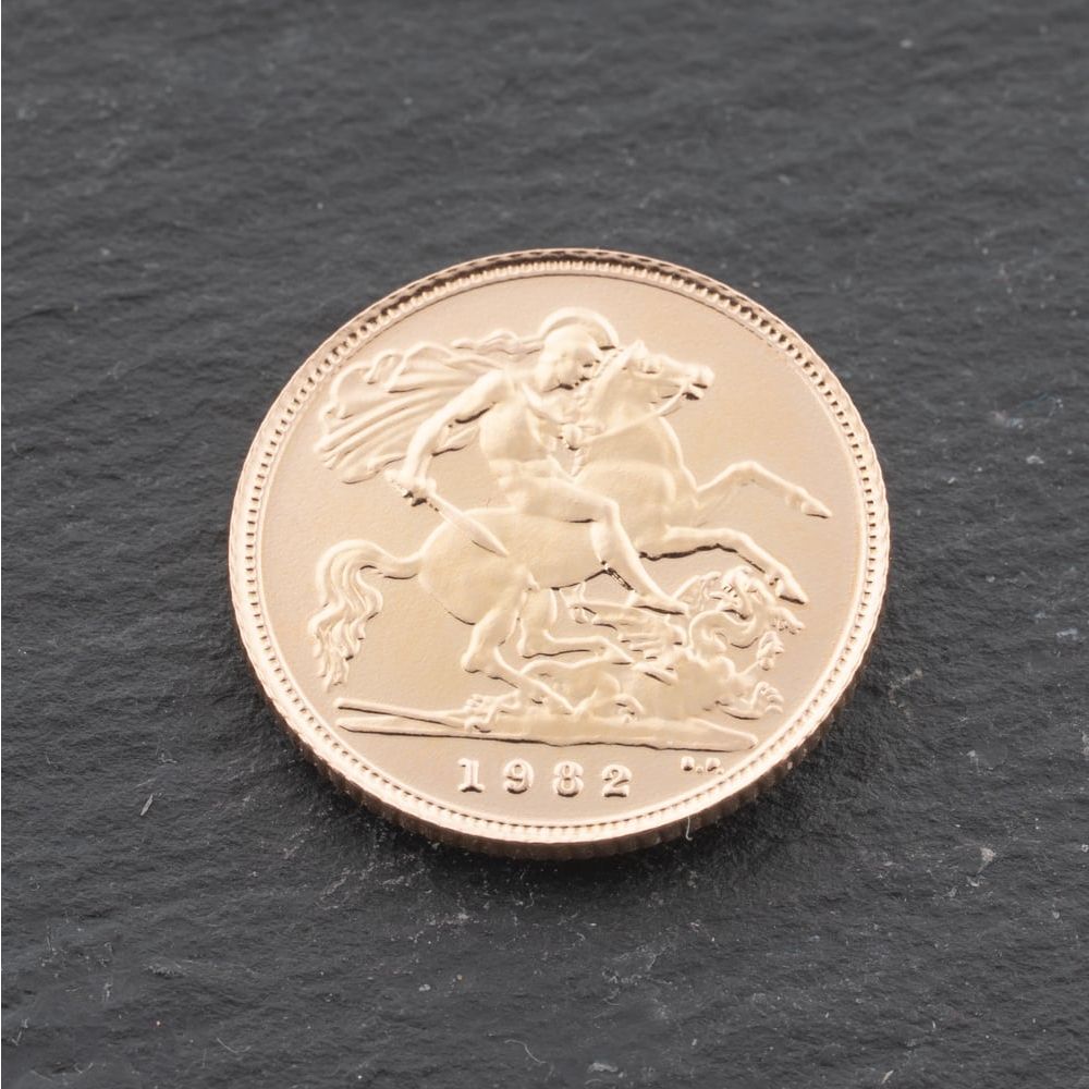 Second Hand 22ct Yellow Gold 1982 Queen Elizabeth Half Sovereign