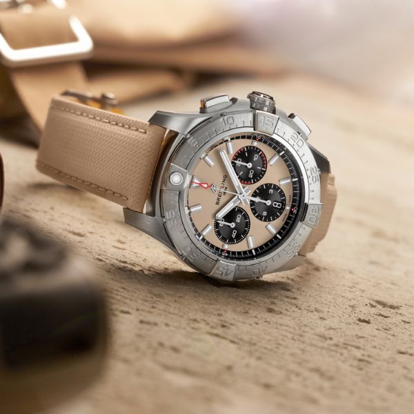 BREITLING AVENGER CHRONOGRAPH 44