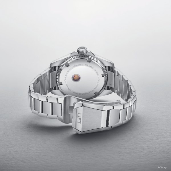 Backside_of_the_New_Oris_ProPilot_X_Miss_Piggy_Edition