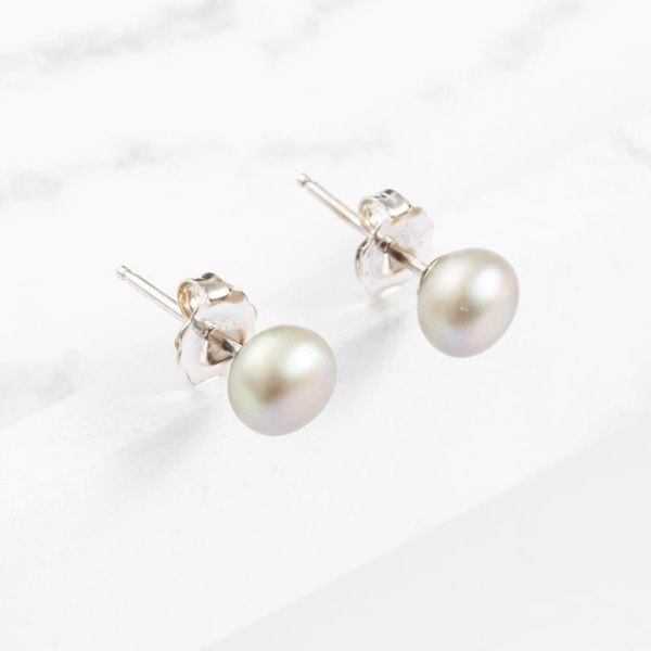 Bridal_Jewellery_Pearl_Stud_Earrings