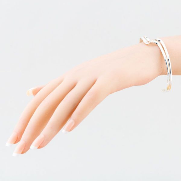 Christmas_Gifts_under_£200_Bangle