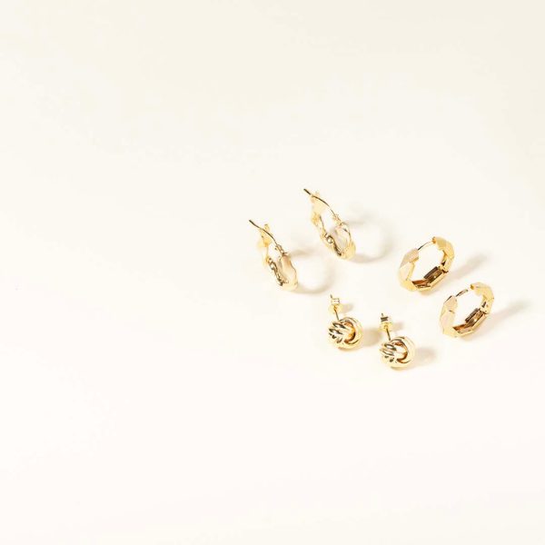 Gold Hoop Earrings - Latest Gold Jewellery Trends