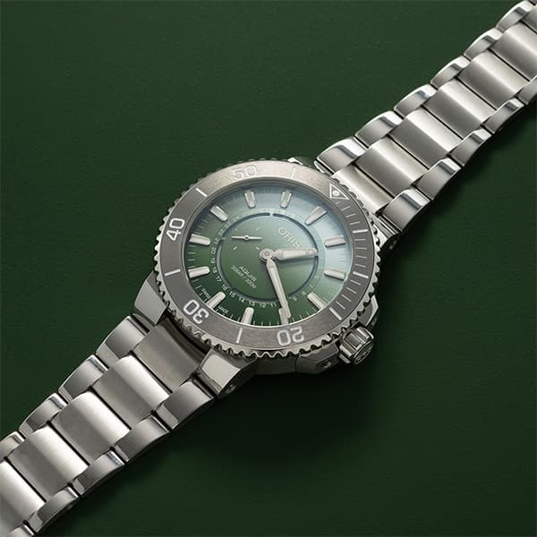 Oris Aquis Dat Watt Limited Edition II Watches