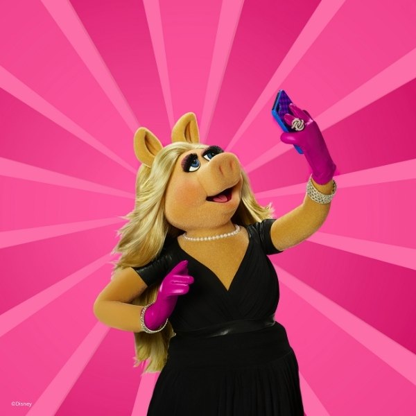 Oris_Meets_Miss_Piggy