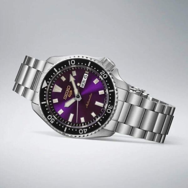 Seiko_5_Sports_SKX_145th_Anniversary_Purple_Dial