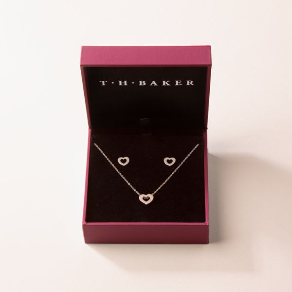 Shop Gifts for Wife at T.H.Baker