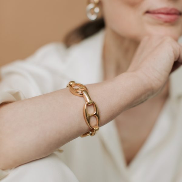 Style Gold Bracelets or Bangles